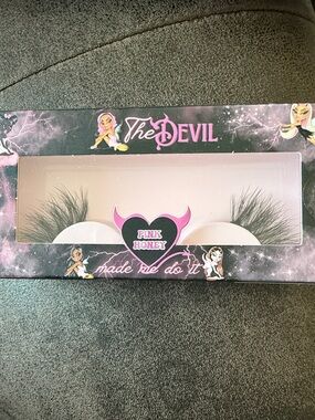 Pink Honey • The Devil Made Me Do It • False Lashes - Black